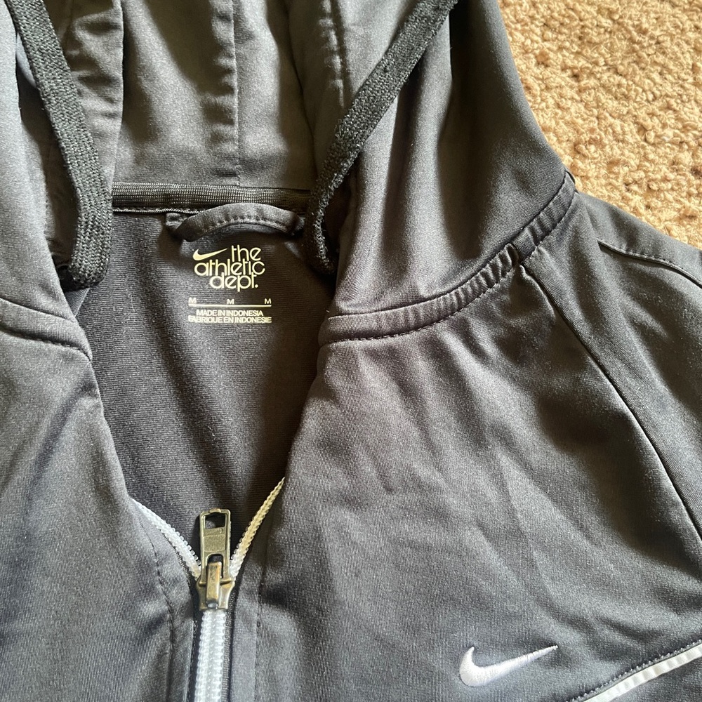 Nike jacket - Picture 2 of 2
